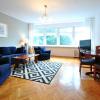 Apartament nr 2 - Pokój gościnny, salon, sofa, stolik, telewizor