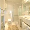 Apartament nr 1 - Łazienka, prysznic, umywalka, lustro